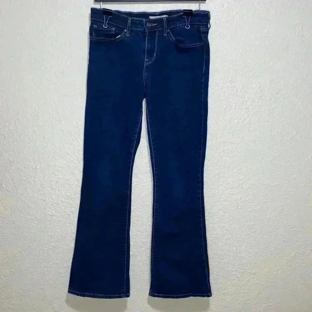 Women’s Dark Wash Levi’s Jeans Style 715 Size 30W 30L